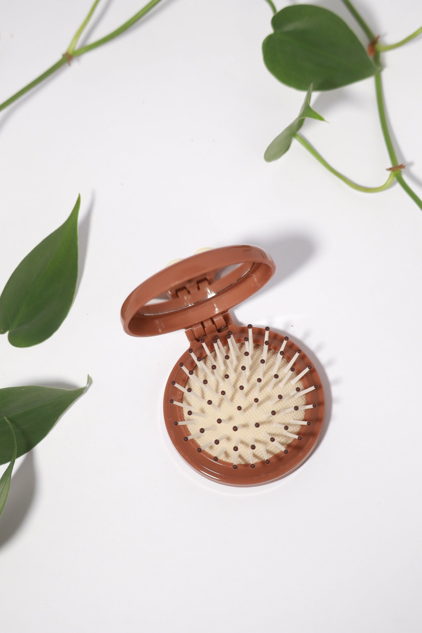 Cuddle Brush Round Hair Brush + Mirror